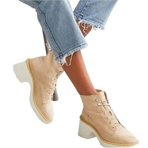 NEW Sorel Women’s Tan Suede Hi Line Heel Lace Chelsea Combat Boots size 9